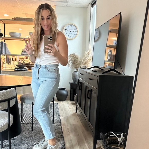 Meet your Posher, Katie - Picture 1 of 1